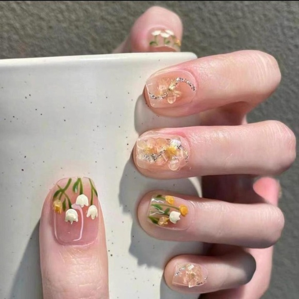 30 PCS Reusable Press-On Nails with Floral Design and Installation Tools